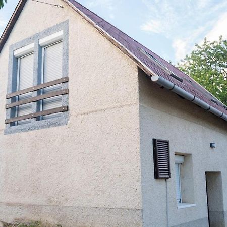 Vila Hegyestu-Laba Vendeghaz Zánka Exteriér fotografie